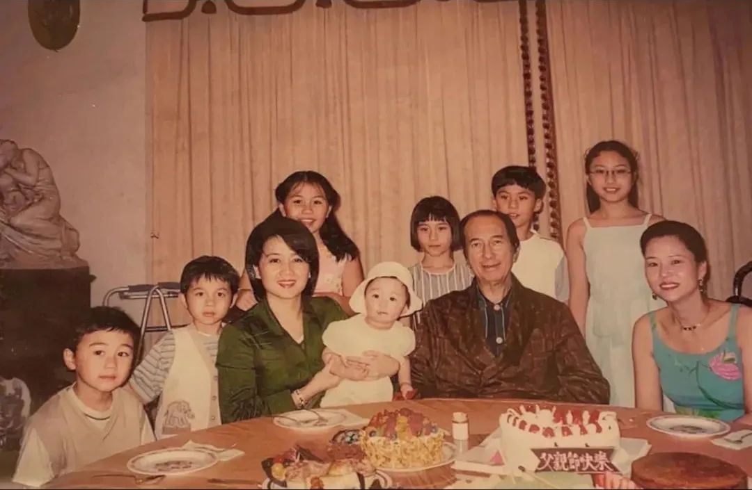 蓝琼缨因为什么去世,赌王二太蓝琼缨传奇的一生