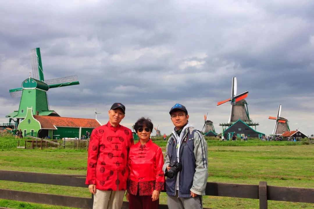 开车去欧洲第23集:在阿姆斯特丹*灯区红**,2名荷兰壮汉挑衅被我怼