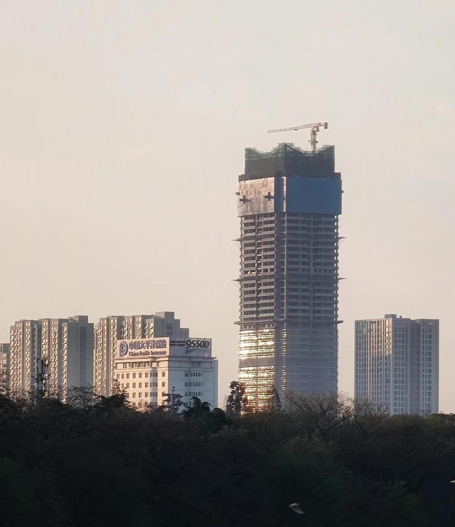 安徽合肥在建超高地标——由祥源城引领,恒大宝能摩天项目成遗憾