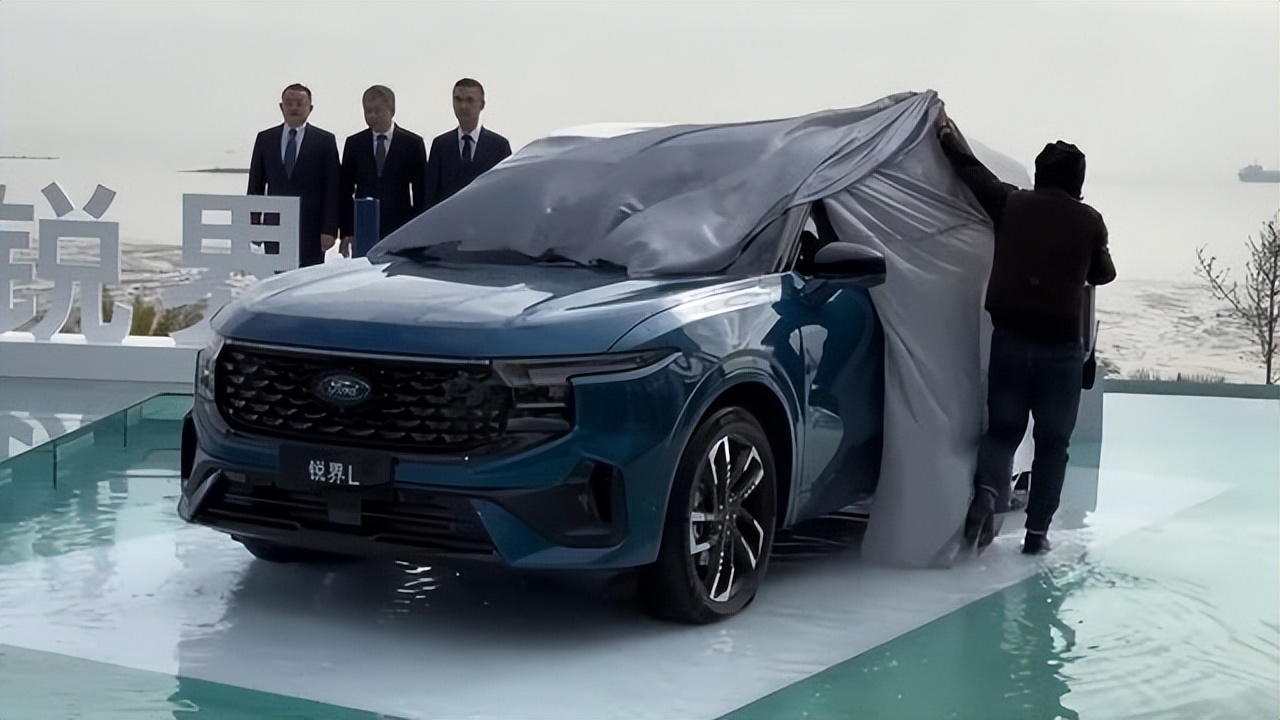 福特的车型动力性能强操控性好,福特新世代短轴中顶6座油耗多少