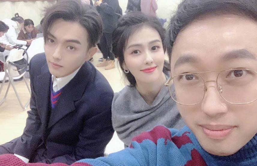 于正夸赵丽颖人品好长得好演技好,于正评价赵丽颖演技碾压