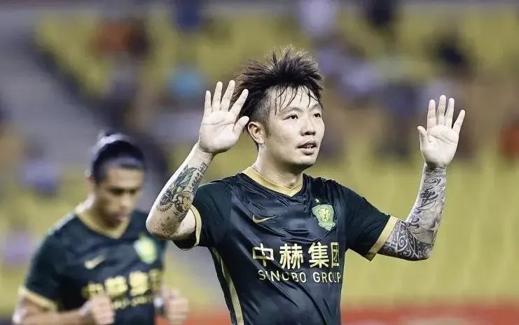 张稀哲助攻张玉宁董路,张稀哲推射破门