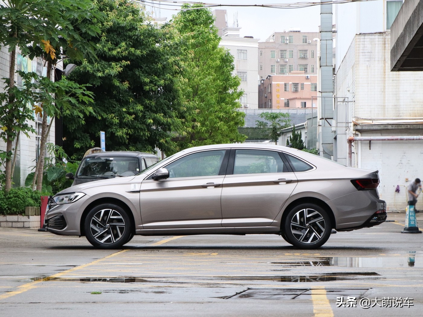 开日产轩逸再体验国产车,开轩逸经典车主真实感受