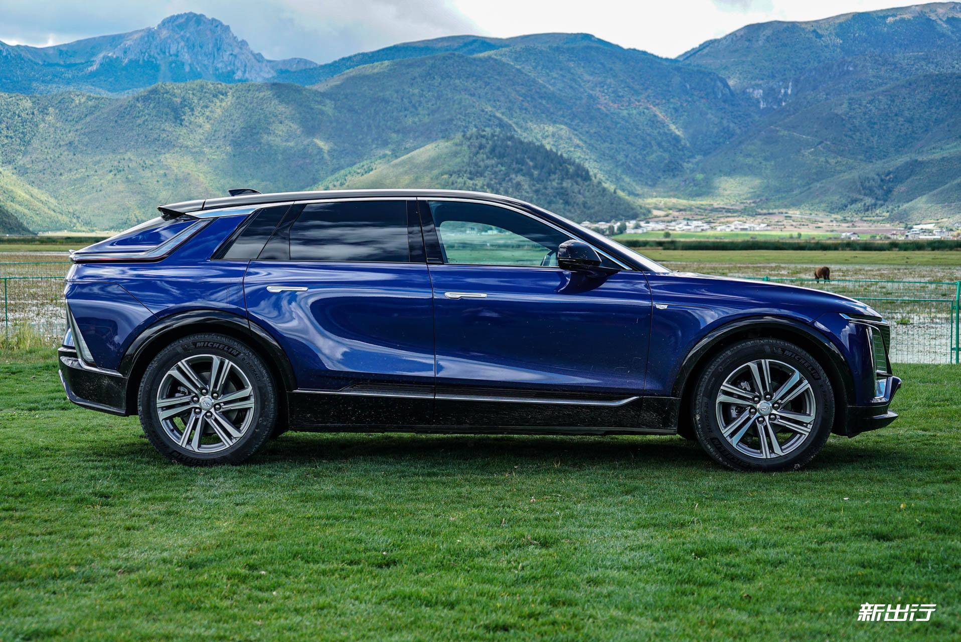 跨山越水原唱完整版,跨山越水