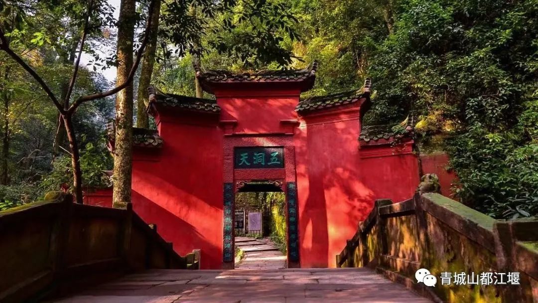 强烈推荐都江堰旅游两日游,成都都江堰一日游景点推荐