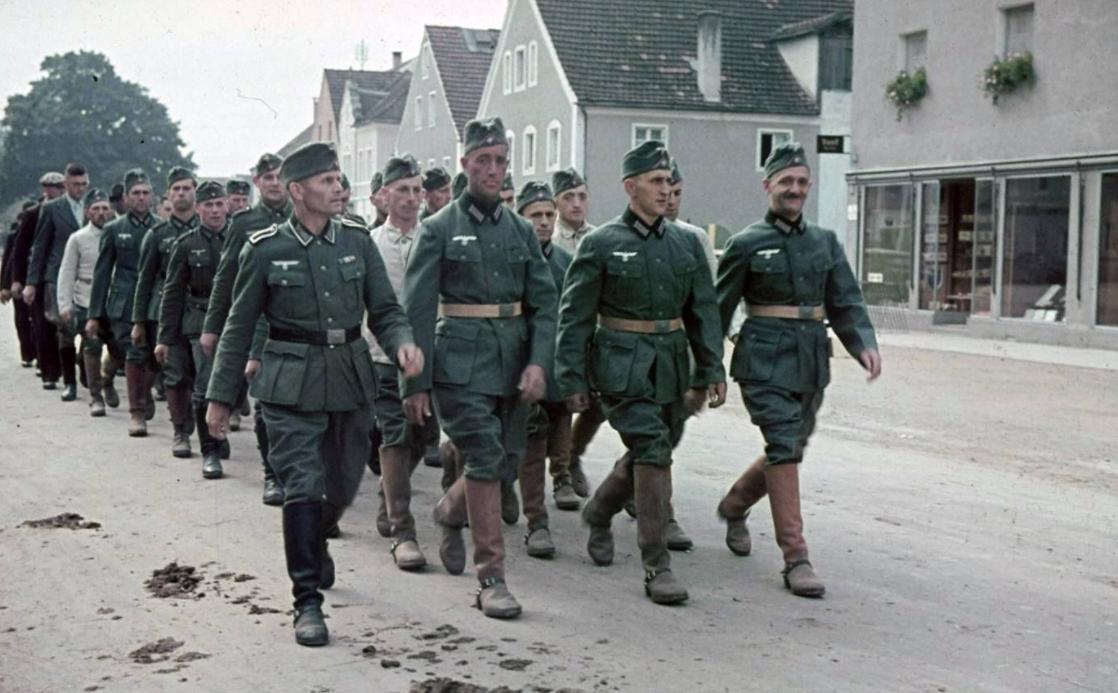 为什么德国的军装那么帅,二战德国陆军军装为什么是最好的