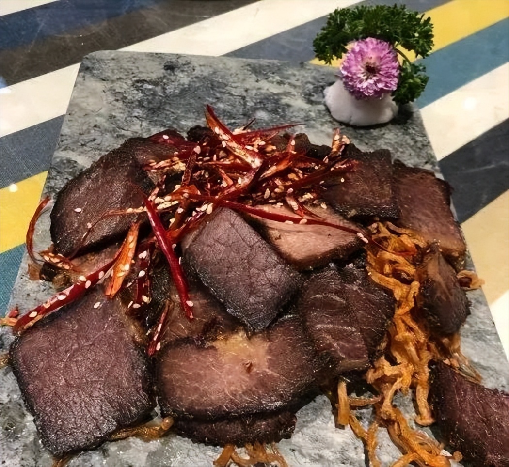 昆明市里哪些餐厅好吃又实惠,昆明100家餐厅名单