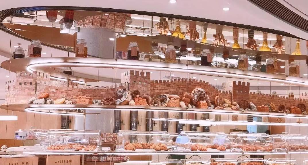 一个蛋糕1314万，中国首家1亿网红店凉了，搬出易烊千玺也没用