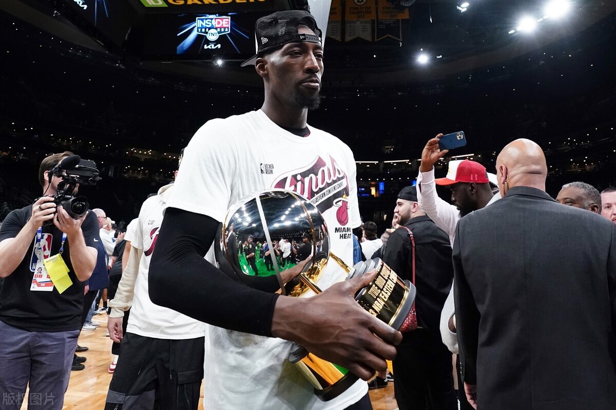 巴特勒拿下56分战胜雄鹿,巴特勒决赛得了多少分