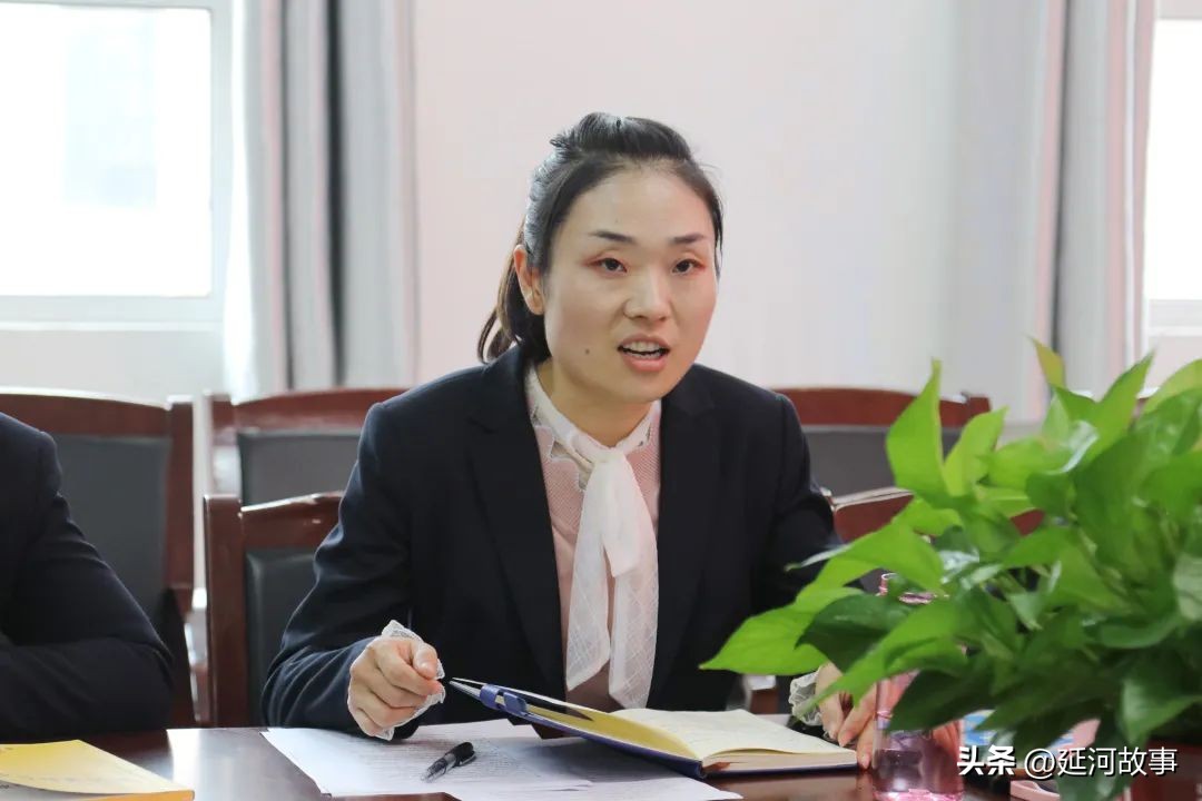 英语组教研活动解读新课标,研读新课标英语教研活动