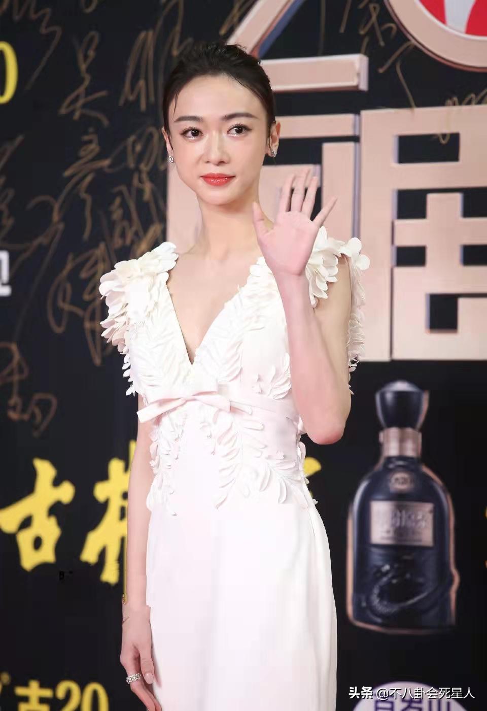 大美人也不能太瘦！5位过瘦的女星，脸挂不住肉，老相突出