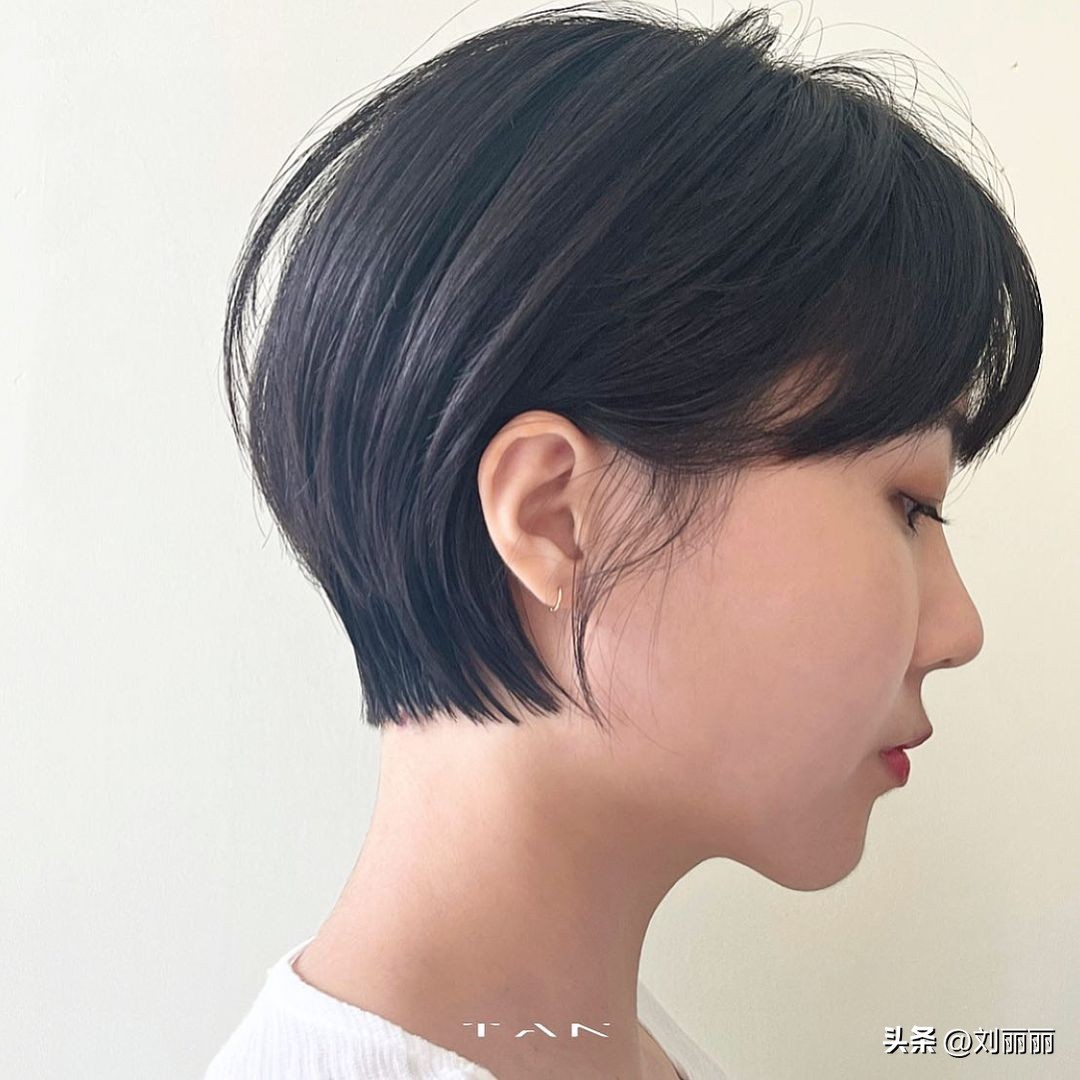 最短的发型烫成什么卷好看,2020流行简单好看发型烫卷