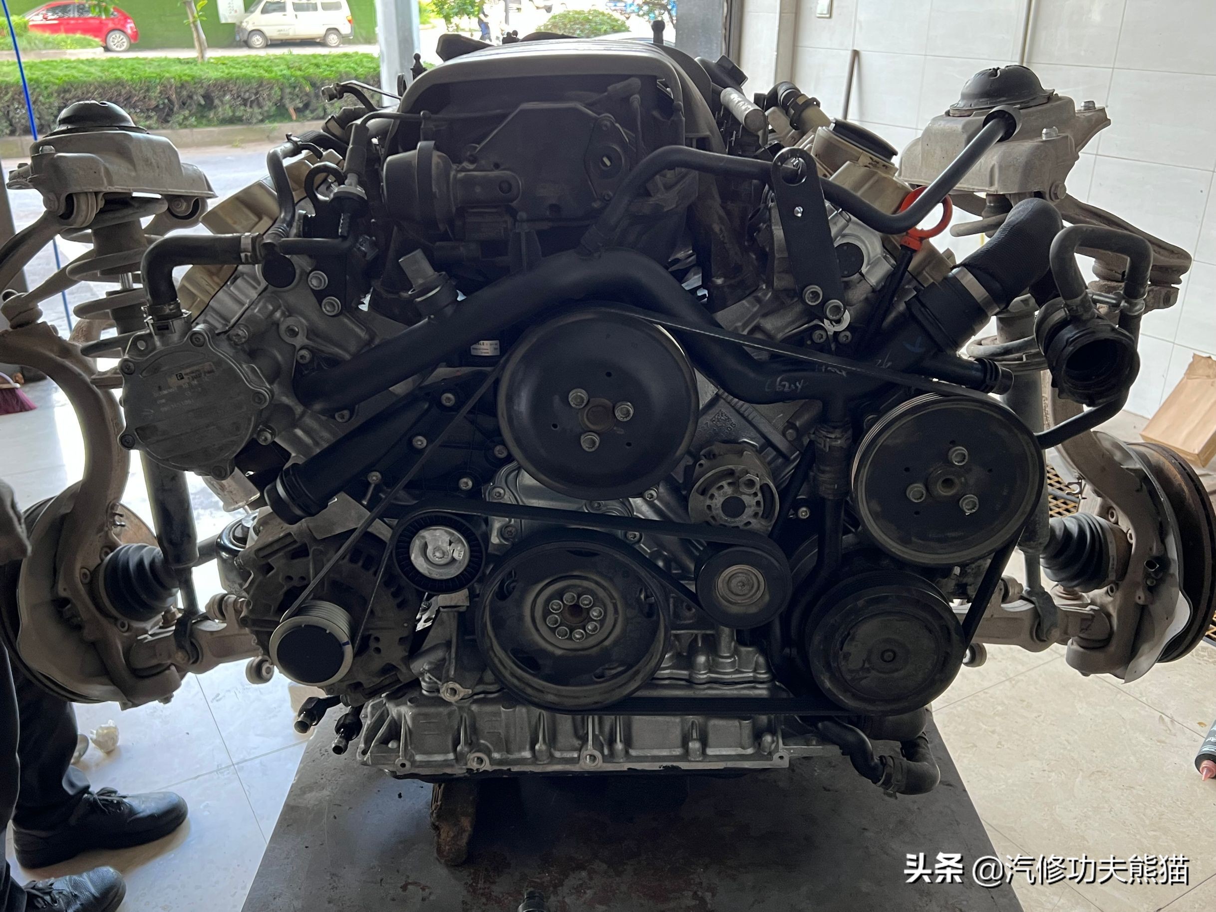 奥迪a6五百块钱,奥迪a65000公里烧一升机油维修