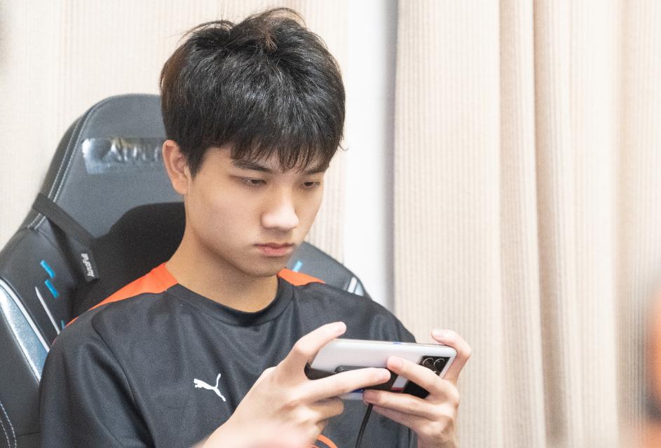 鹏鹏撞车estar全队比赛视频,estar大魔王落幕