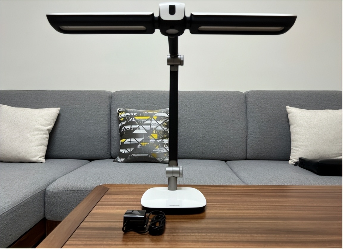 专业台灯和学生台灯,孩子用的台灯哪个牌子好