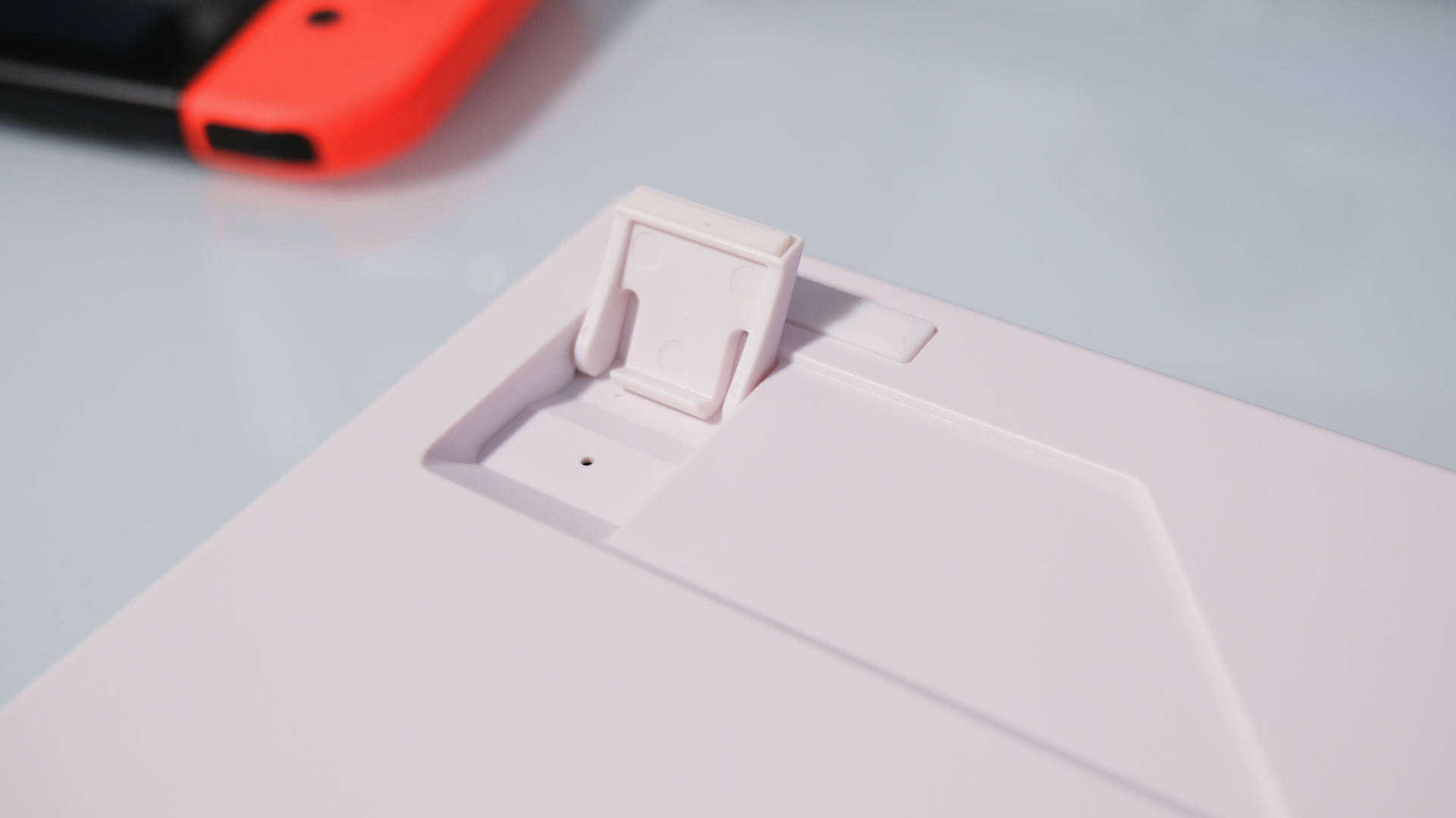 CHERRYMV轴用起来是什么样的体验？美商海盗船微甜之空RGB键盘