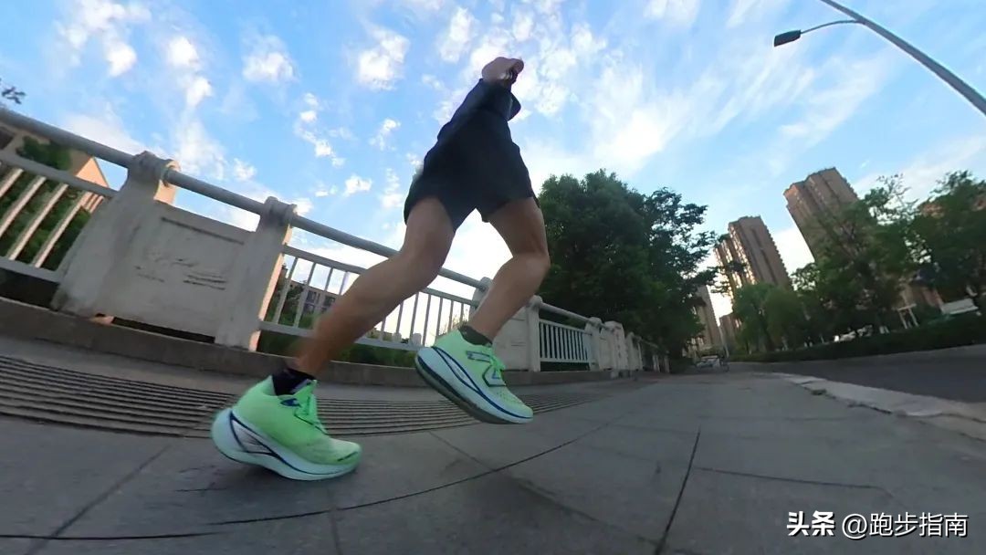 newbalance稳定支撑鞋,newbalance顶级碳板跑鞋