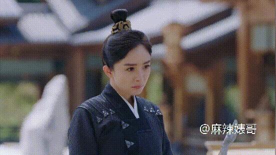 杨幂新剧状态对比,杨幂新剧没有滤镜老态