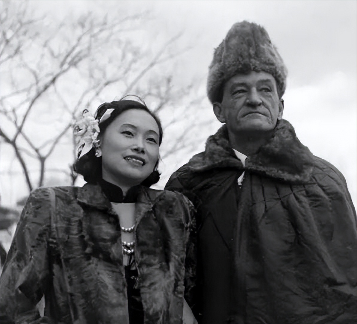 陈香梅：首位入职白宫的中国女人，帮美国人选总统，*小平邓**座上宾