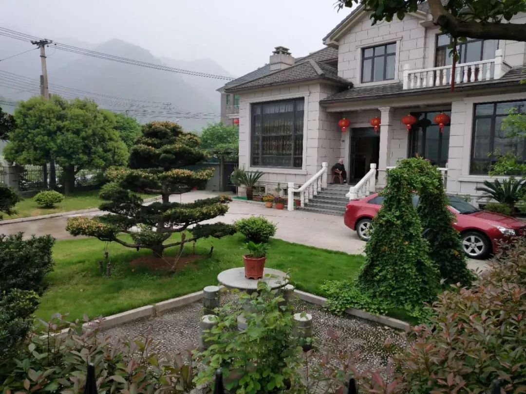 赚钱的有必要回农村建房吗,以后在农村盖新房子有前景吗