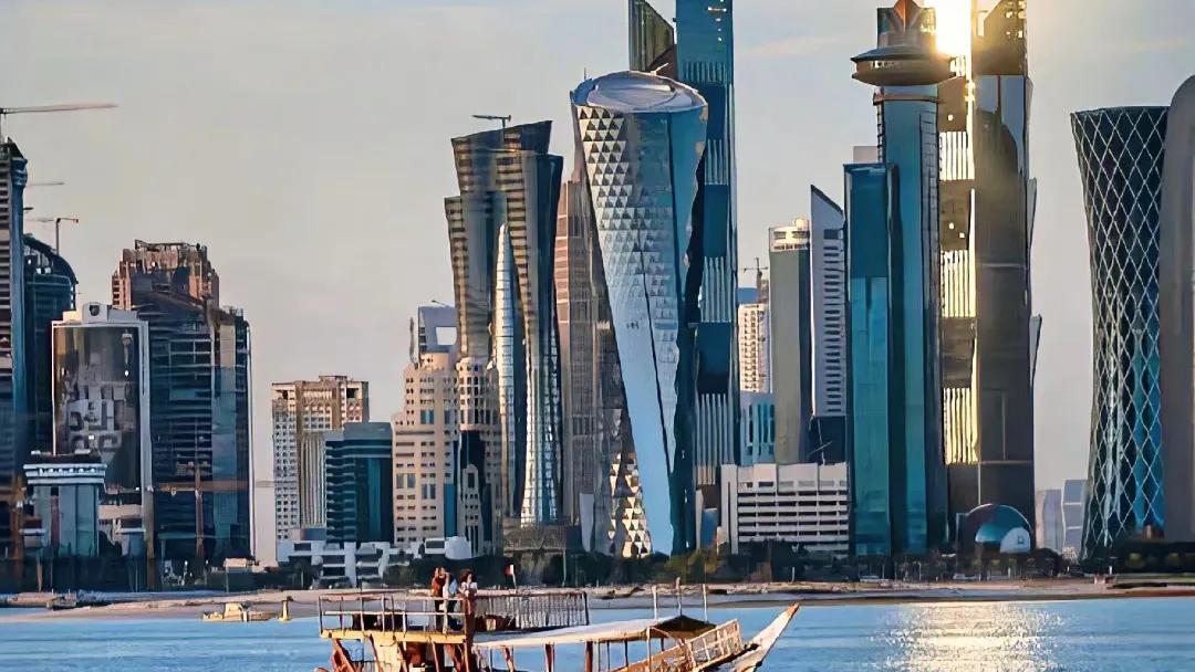 香蕉岛游玩,中东最富裕国家