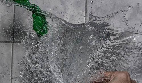 被开水烫伤怎么办最快最有效,不小心被开水烫了怎么快速处理