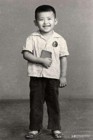 家中建酒吧，一个人去办结婚登记，刘欢是个怎样的人？