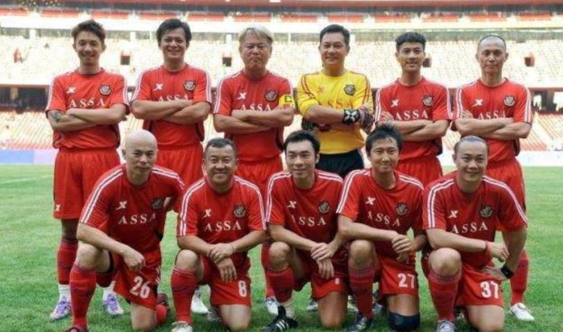 香港明星足球队太太团,香港明星足球队和驻港部队踢球