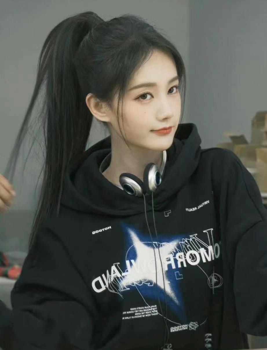 李一桐白鹿造型相似,李一桐白鹿紫衣造型