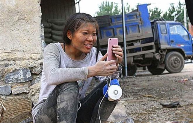 水泥西施张方方的抖音号,水泥妹张方方央视曝光