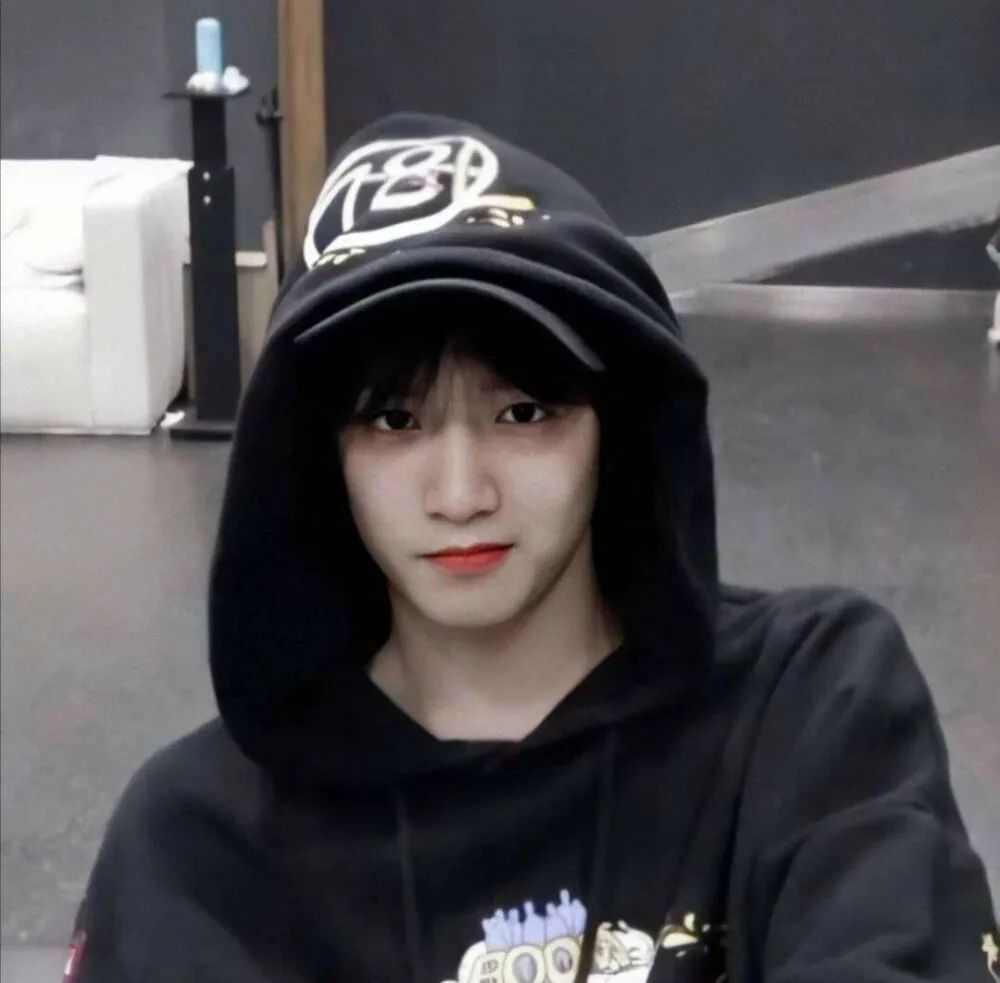 女生头像霸气高冷氛围感,仙气女头像真人氛围感超强