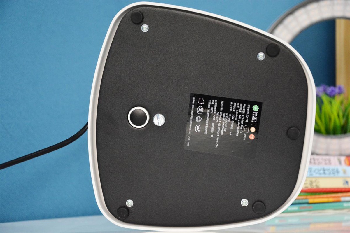 NIR红光真正护眼光，陪伴孩子学习，我选择天使之光2医安级护眼灯