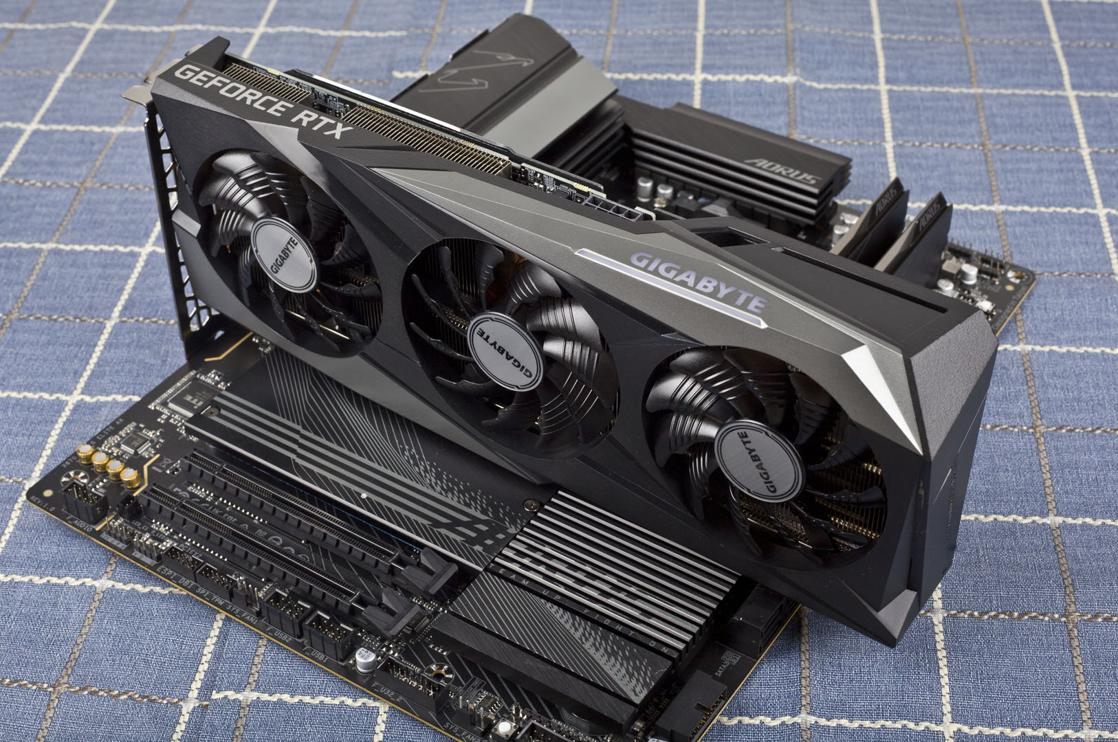 技嘉小雕x670aorus,技嘉锐龙7000系列主板的黑科技