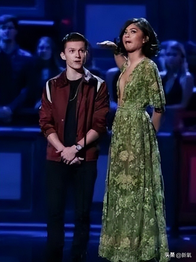 被全网嘲的时候也不退圈，是知道自己拿了爽文剧本会逆风翻盘吗？