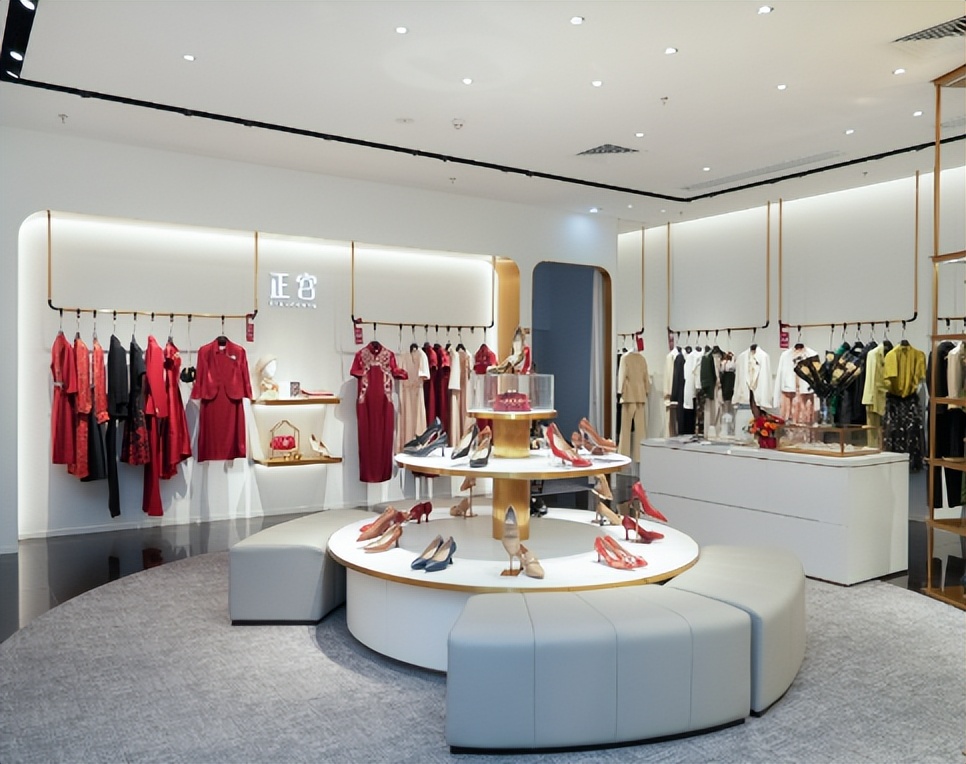 高光时刻，唯你闪耀，正宫礼服深圳罗湖KKMALL盛装开业