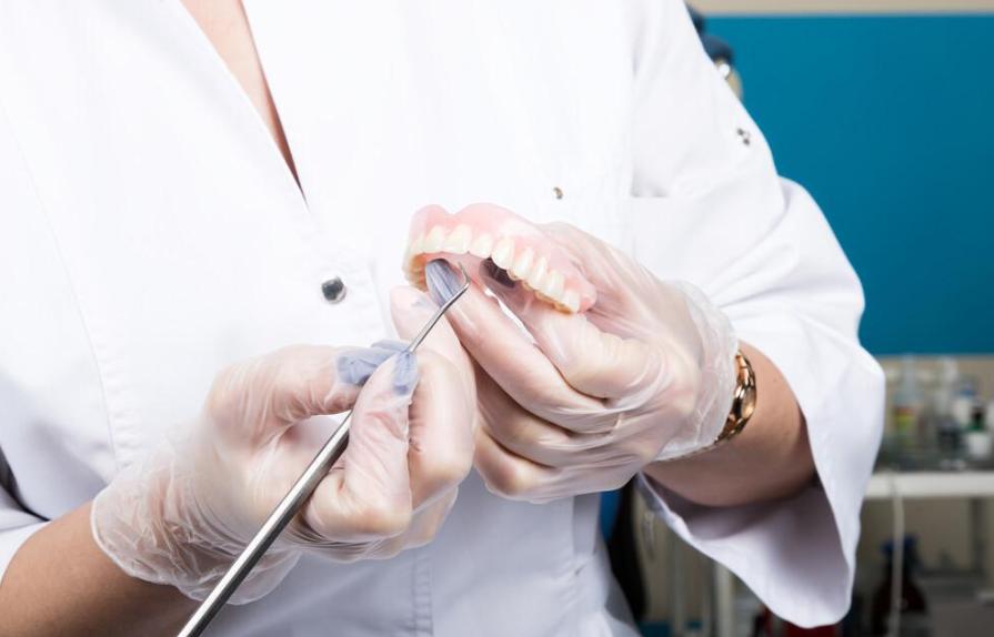 牙缝里的牙结石怎么自己去除,牙缝的牙结石怎么清理