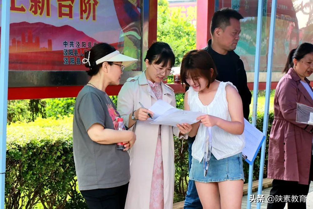 追梦吧高考完整视频,《追梦吧少年》