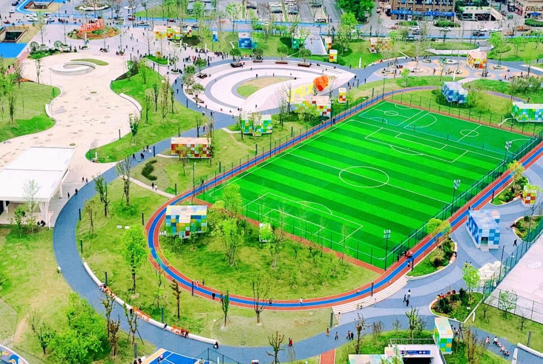 大运会火炬的传递城市,大运会田径比赛家门口