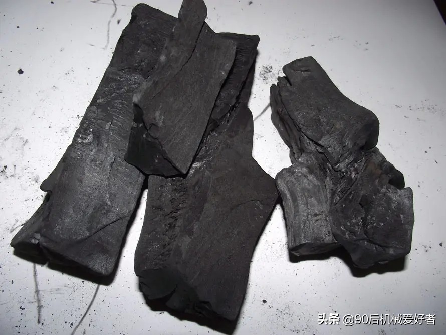 夫妻开烧鹅店一个月赚多少钱,夫妻开烘焙店利润多少