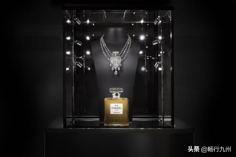 香奈儿n5香水圣诞款,香奈儿n5淡香水红色版特别限量版