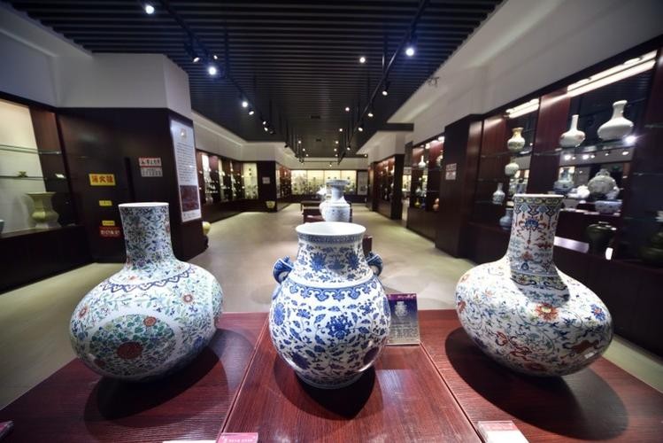 景德镇陶瓷艺术特点,有关陶瓷的知识景德镇