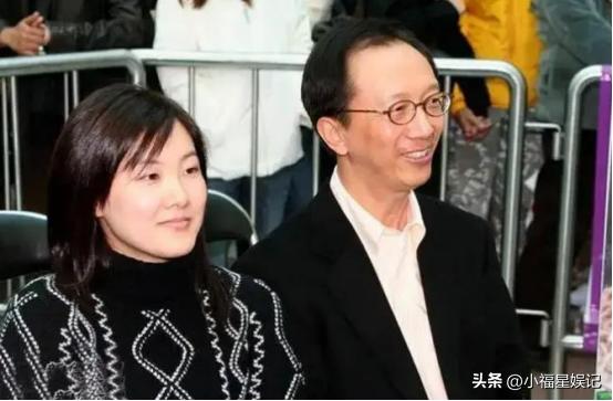 跳水女皇退役,刚宣布退役的跳水女运动员