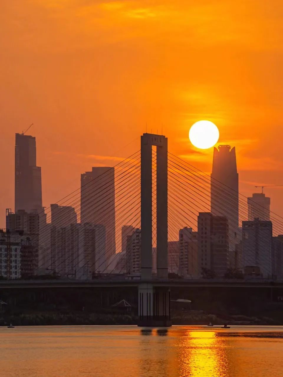 回到小县城朝九晚五,回到朝九晚五的心情说说