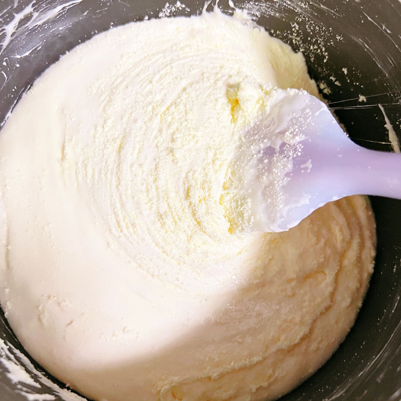 很简单做的棉花糖,不用棉花糖也可以做硬牛轧糖