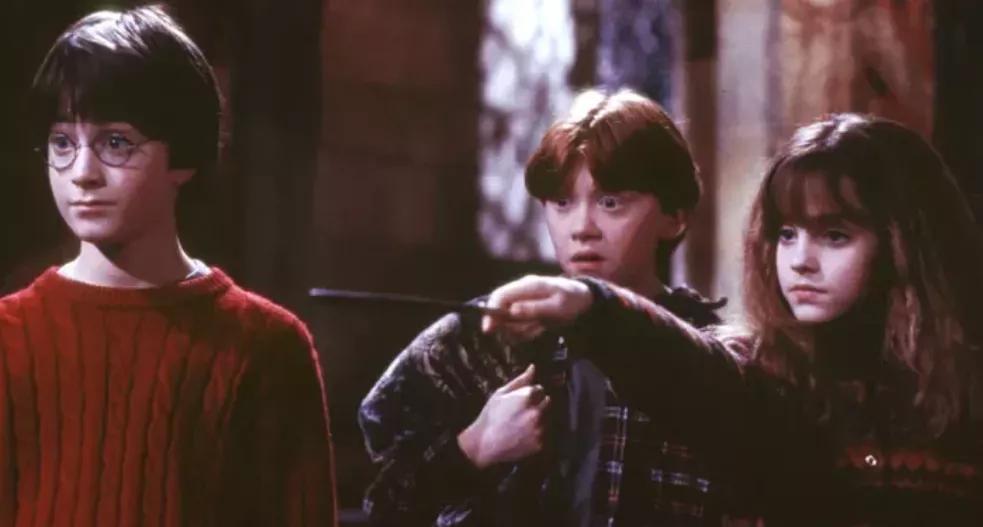 jk罗琳为什么被哈利波特开除,jk罗琳为什么会写哈利波特这本书