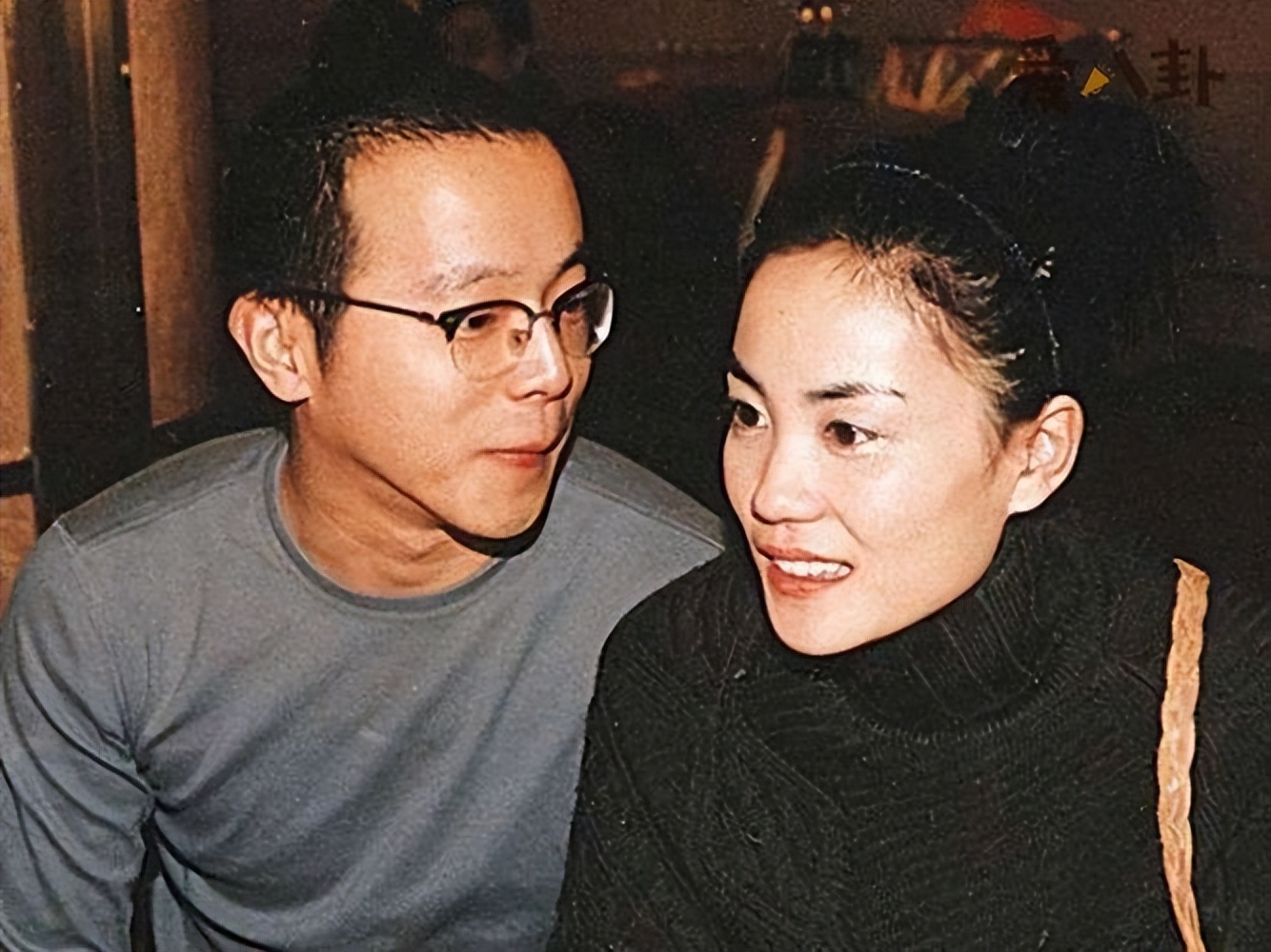 谢霆锋为什么如此喜欢王菲,谢霆锋为何喜欢王菲这么多年