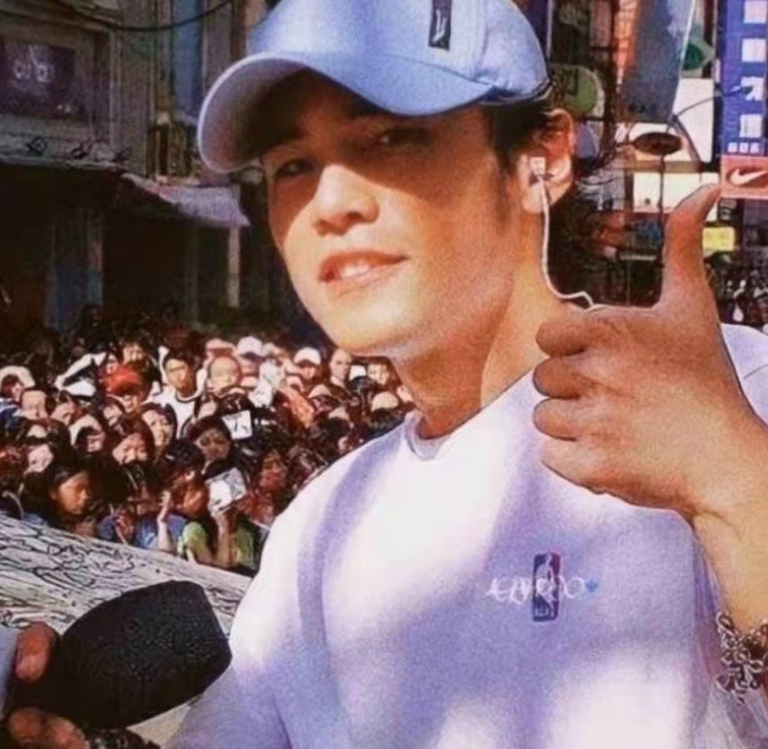 周杰伦疑因设备故障受伤事件,周杰伦身体不适就医