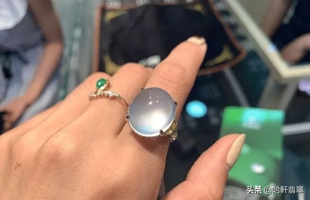 市面上特别便宜的翡翠都是什么,什么样的翡翠是骗人的