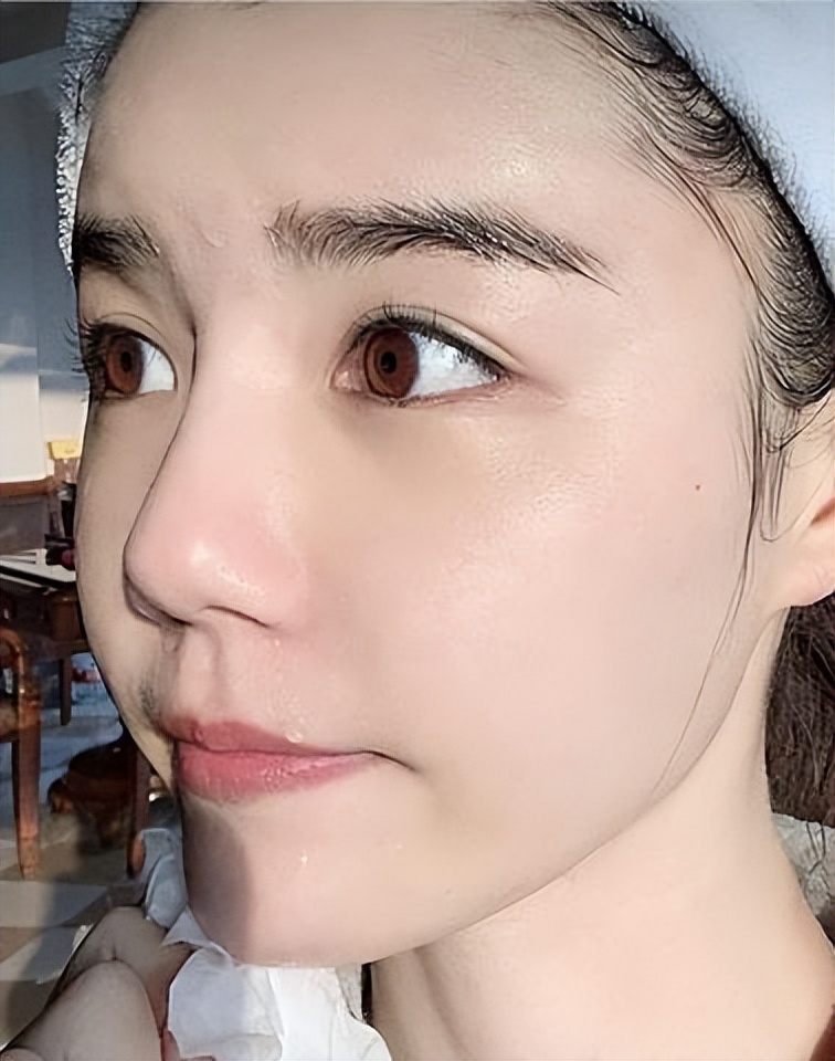 洗面奶应该用平价的还是贵的,洗面奶贵的和便宜的有差别吗