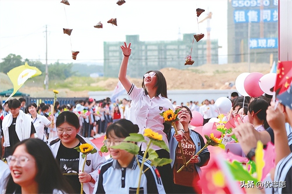 直击高考现场2018,直击高考第一现场助力高考